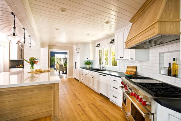 Updating Kitchen Fixtures: Small Changes with Big Impact